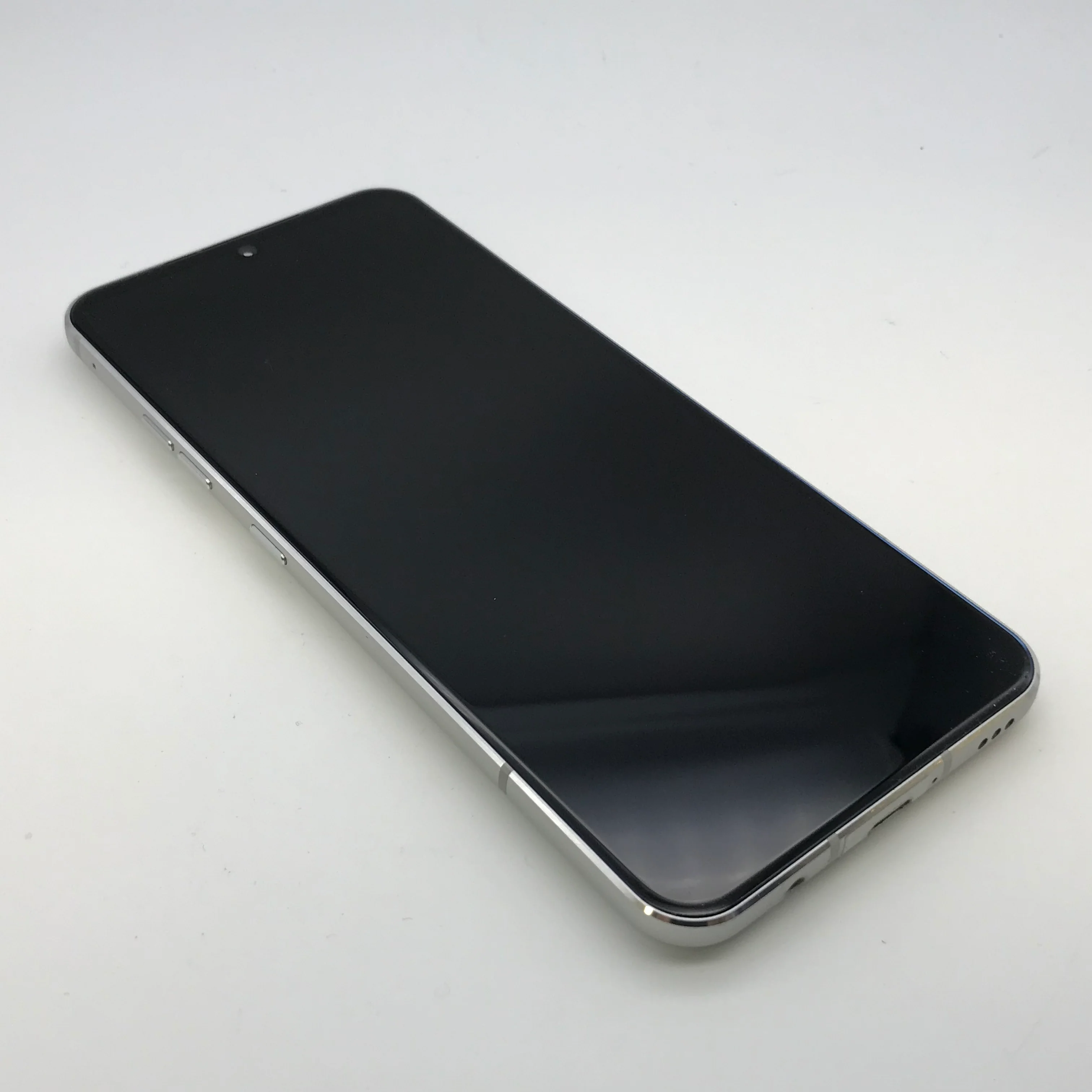 LG V60 ThinQ 5G 128GB Classy White (Verizon Unlocked) - Image 2
