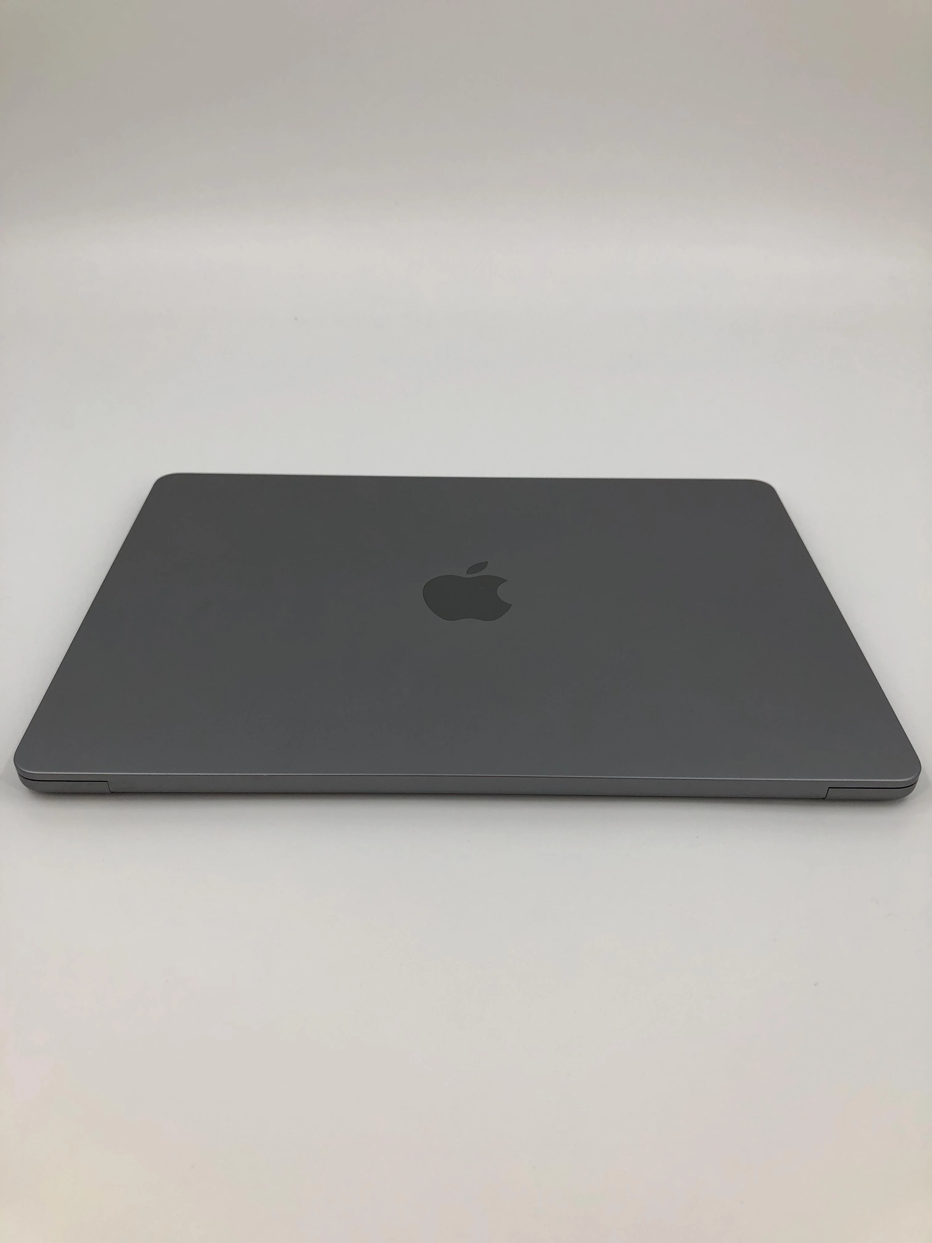MacBook Air 13 2022 M2 8-Core CPU 8-Core GPU 16GB 256GB Space Gray Excellent - Image 10