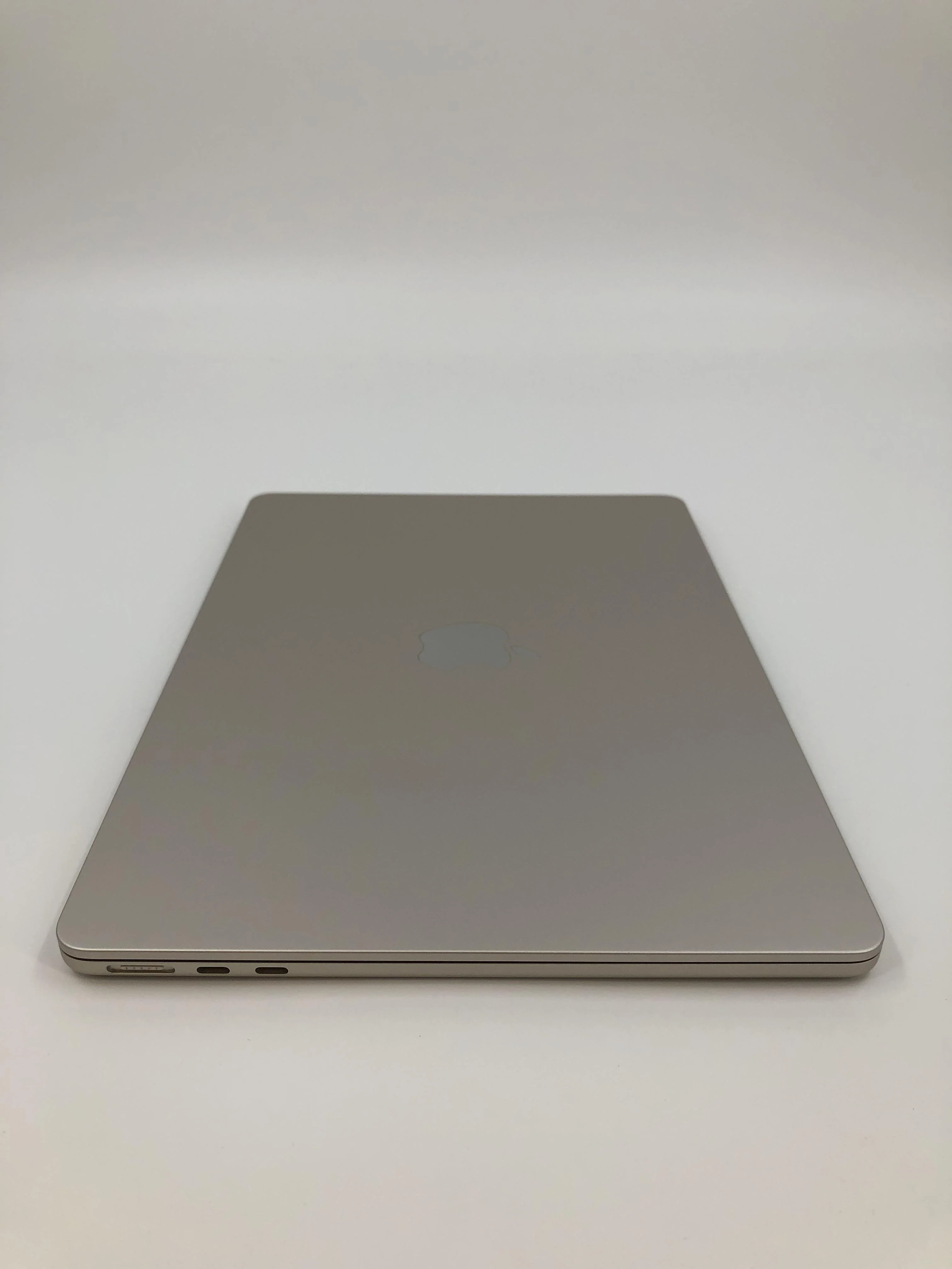 MacBook Air 13 2022 M2 8-Core CPU 8-Core GPU 8GB 256GB Starlight Excellent - Image 10
