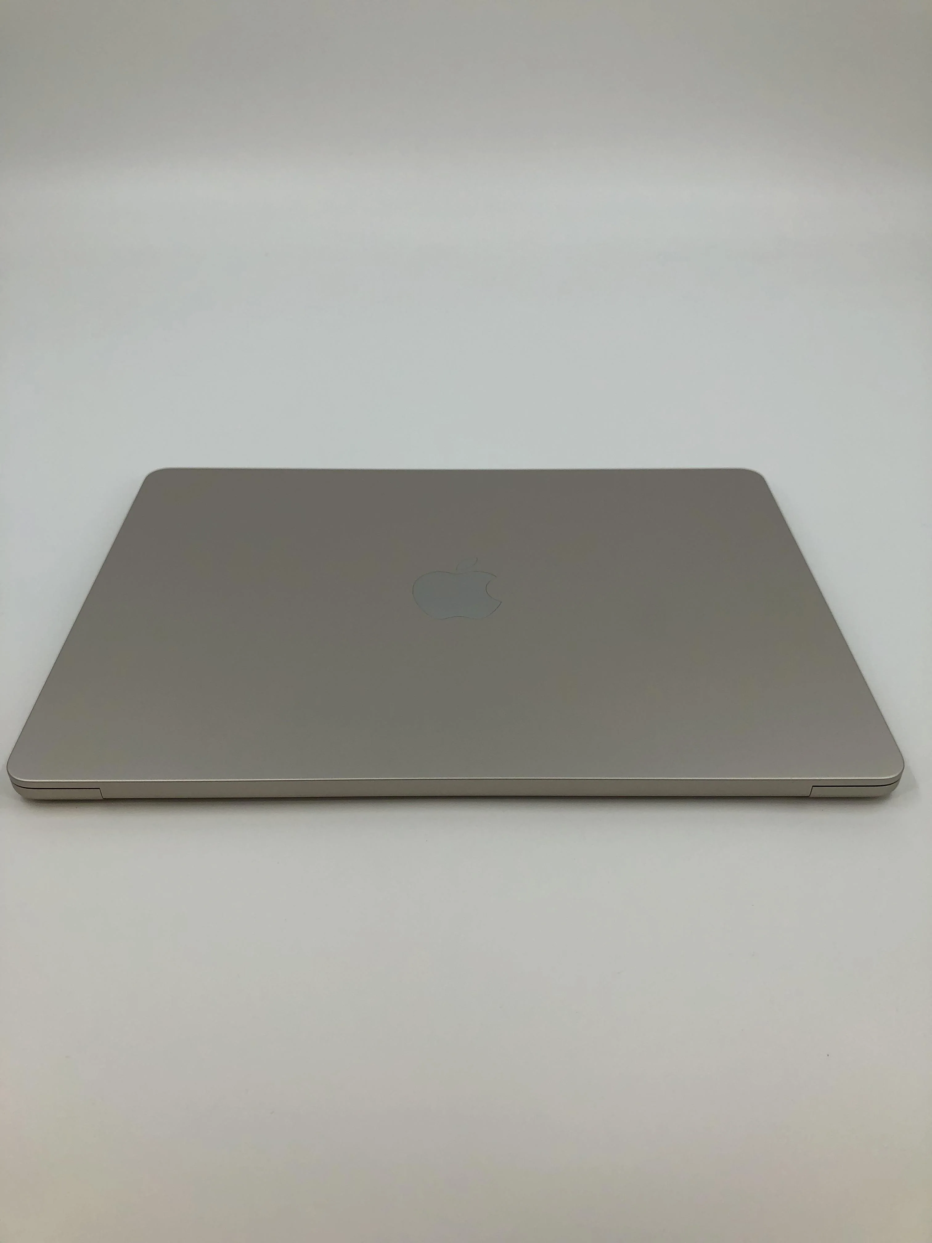 MacBook Air 13 2022 M2 8-Core CPU 8-Core GPU 8GB 256GB Starlight Excellent - Image 11