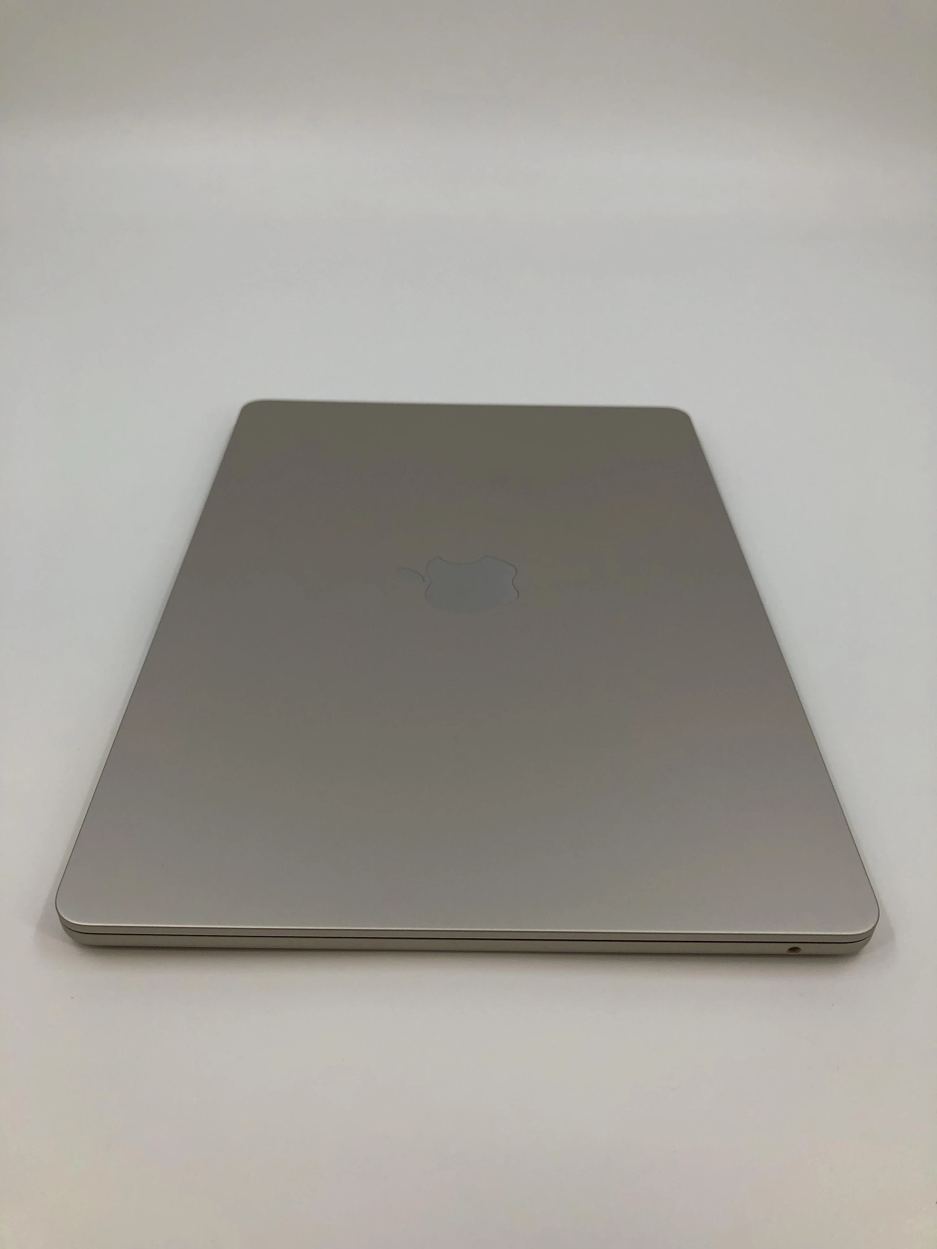 MacBook Air 13 2022 M2 8-Core CPU 8-Core GPU 8GB 256GB Starlight Excellent - Image 8