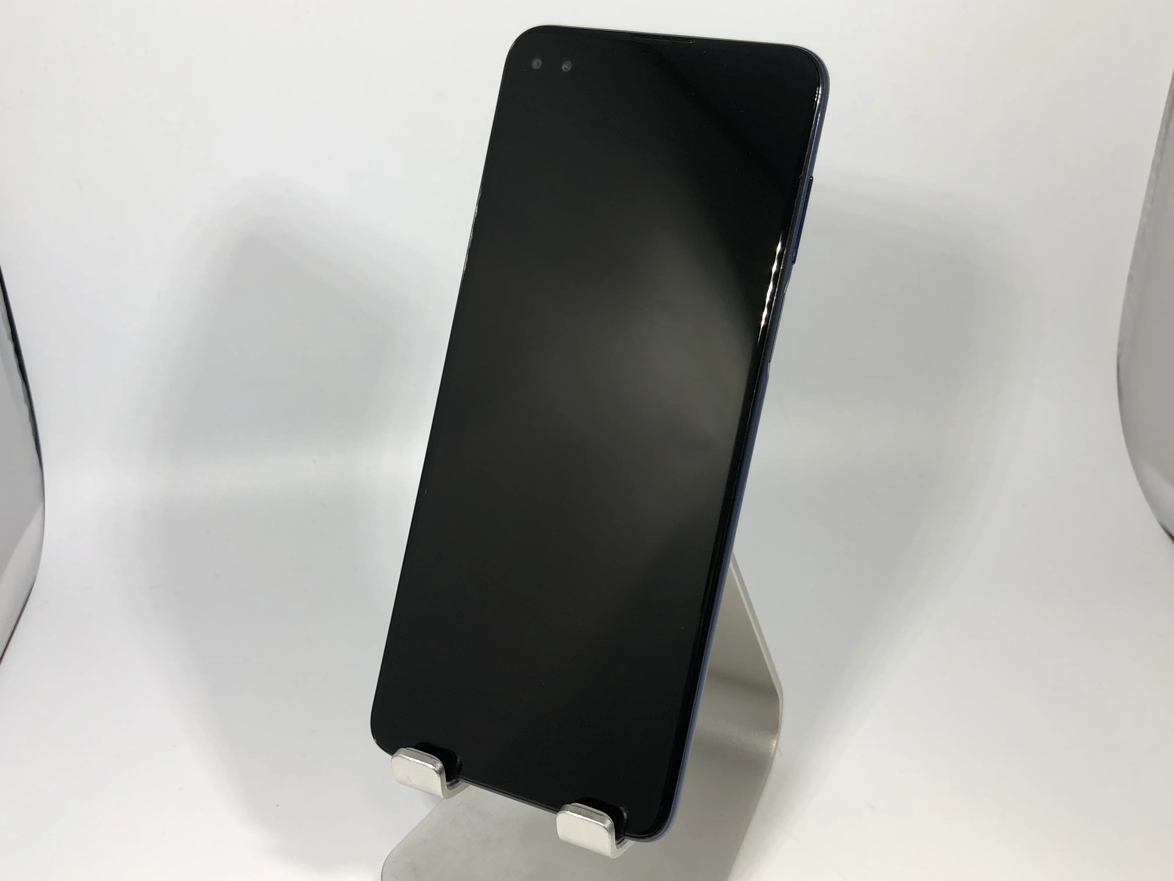 Motorola One 5G 128GB Blue (GSM Unlocked) - Image 2