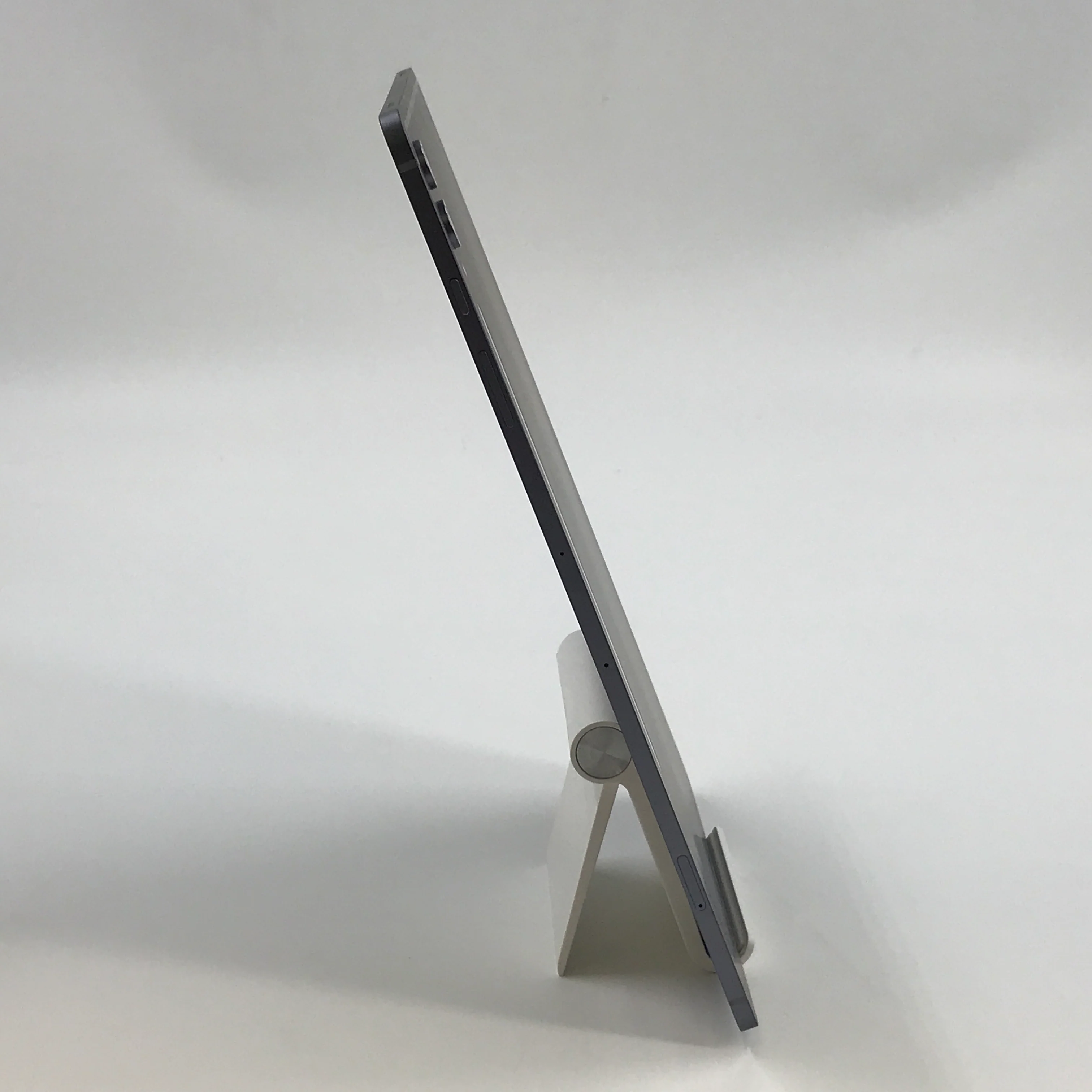 Samsung Galaxy Tab S10 Plus 256GB Moonstone Gray WiFi Excellent Condition - Image 6